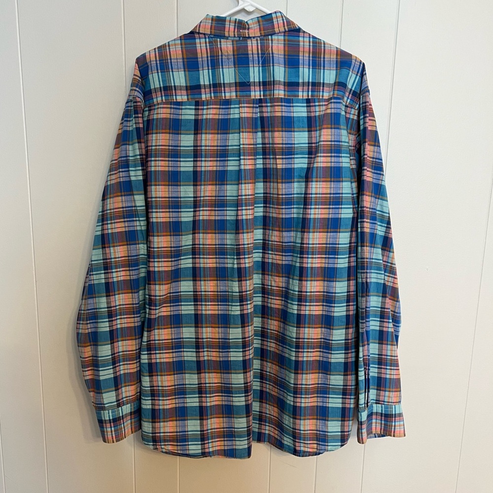 Tommy Hilfiger long sleeve plaid button-down size XL classic fit - Picture 3 of 3